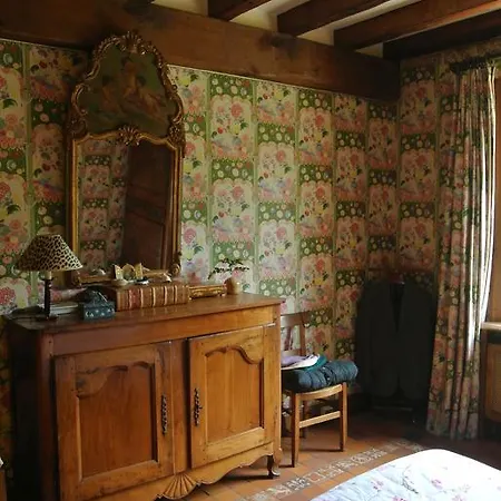 Country house Isle D Adam