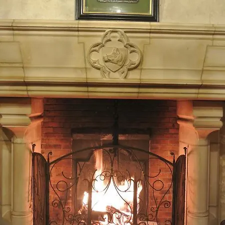 Isle D Adam Country house
