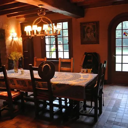Country house Isle D Adam Paris